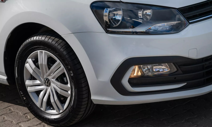 VOLKSWAGEN POLO VIVO 1.4 (5DR)