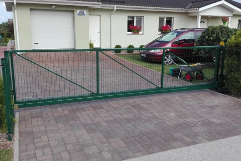 Liugvärav koos paigaldusega