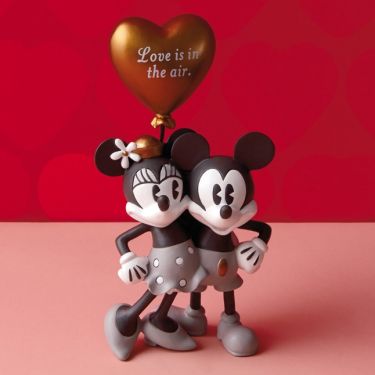 Mickey and Minnie Love is in the Air Figurine