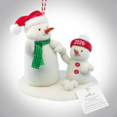 Snowball fight snowmen