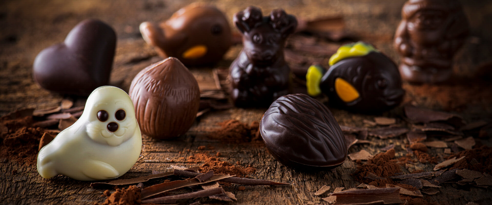 FIGURINES WITH HAZELNUT FILLING img