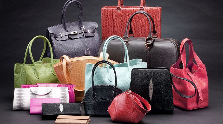 Handbag Styling Tips: The Art of Choosing the Perfect Handbag for Every  Look