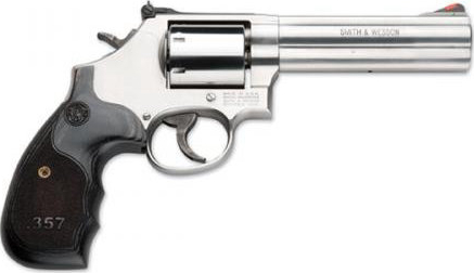 Smith & Wesson Model 686 PLUS - Distinguished Combat Magnum