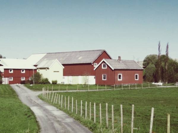 Lerflaten Gård