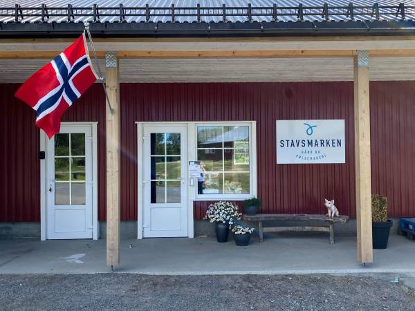 Stavsmarken Gård og Pølsemakeri