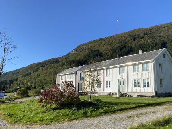 Sjurstua på Rød