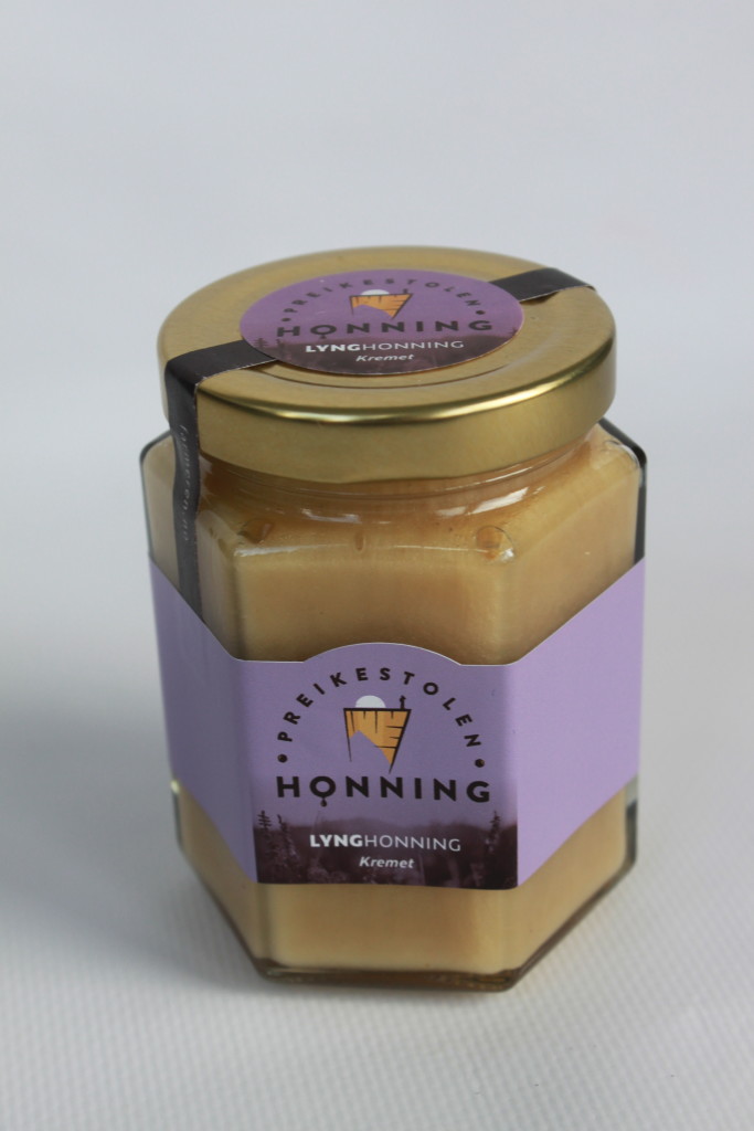 Lyng honning, kraftig på smaken med mye røsslyng og klokkelyng fra Ryfylke