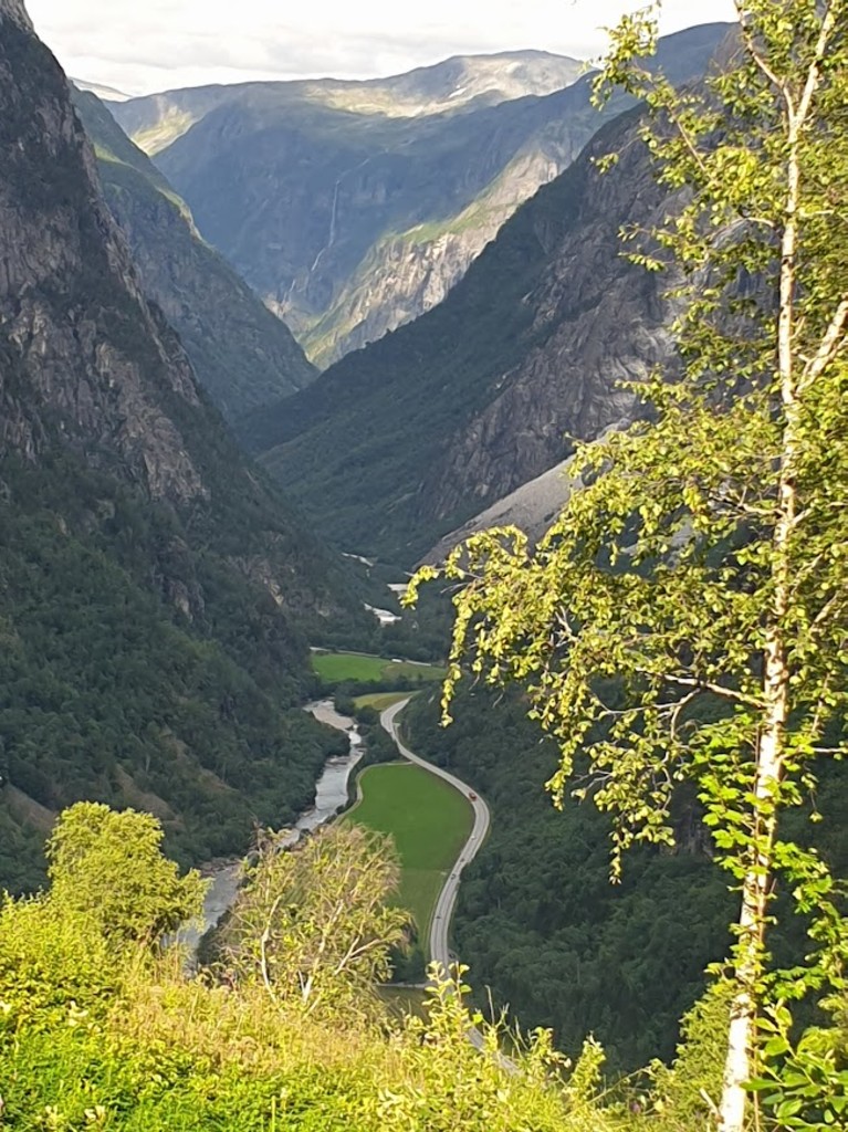 Nærøydalen tatt frå Stalheim