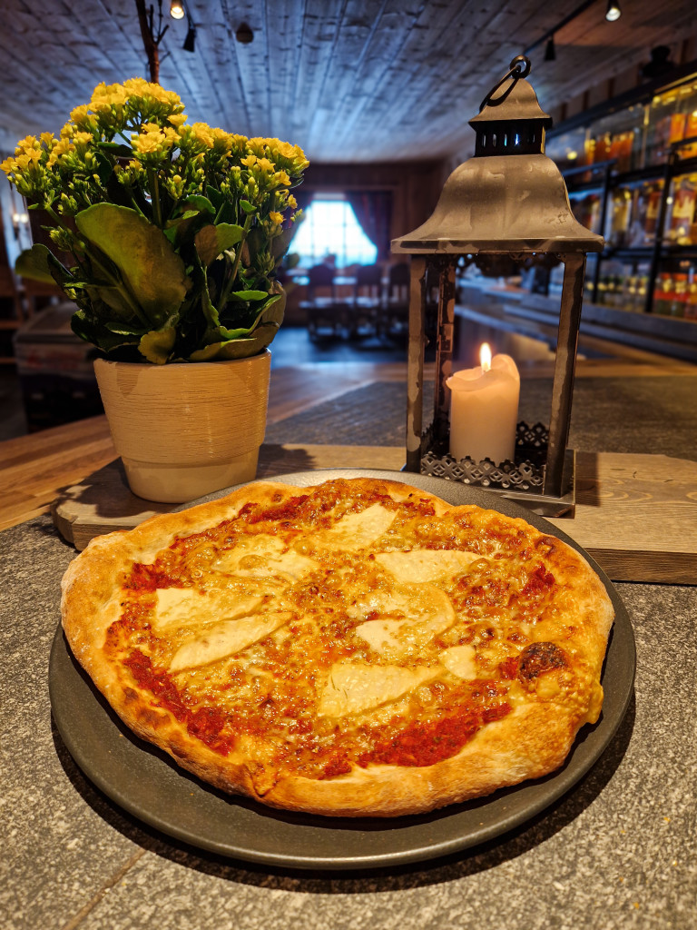 Hjemmelaget fjellpizza