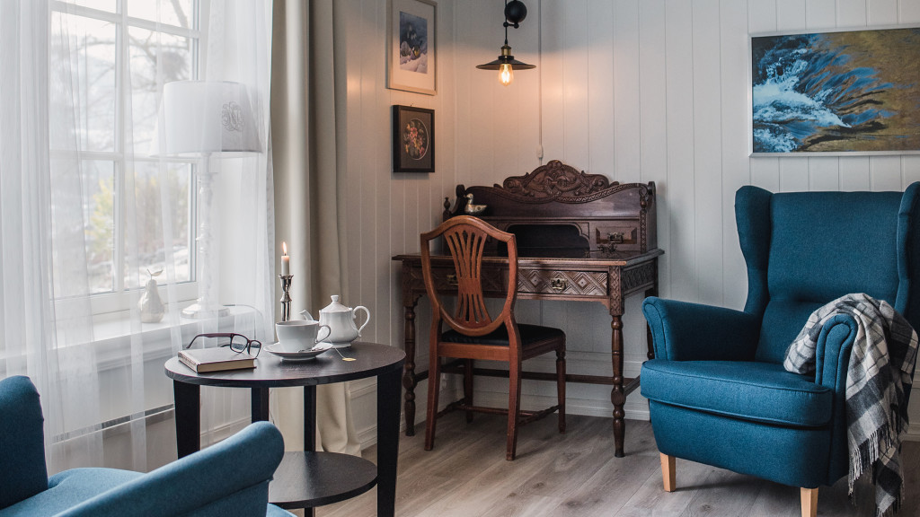 Detalj frå rom "Songvesåsen", eit av ni hotellrom i Reiskapshuset
