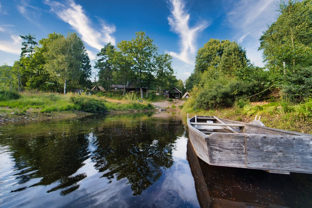 Camp Flakksvann sett fra sitteplassen ved Flakksvann.