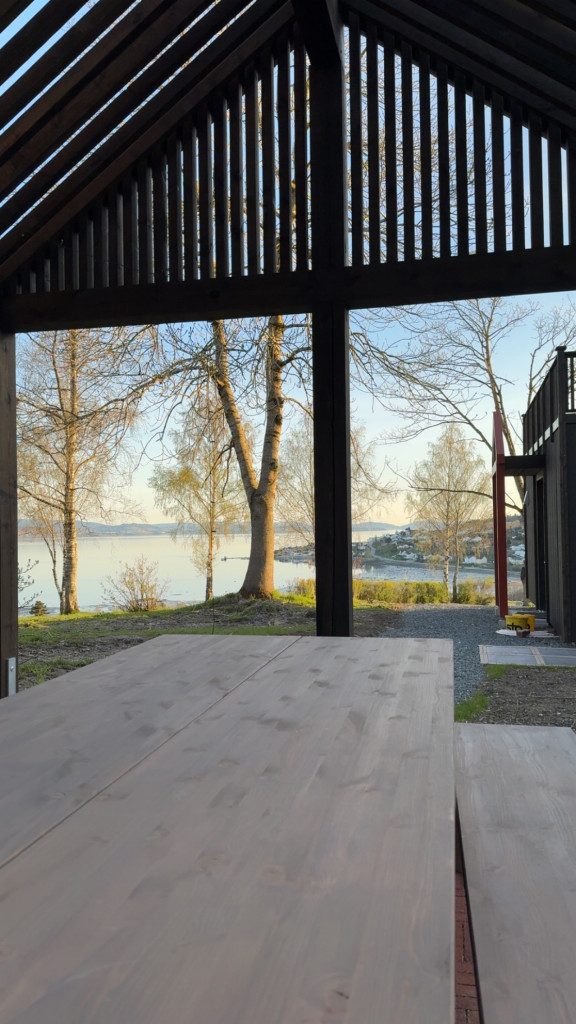 Utsikten fra pergolaen.