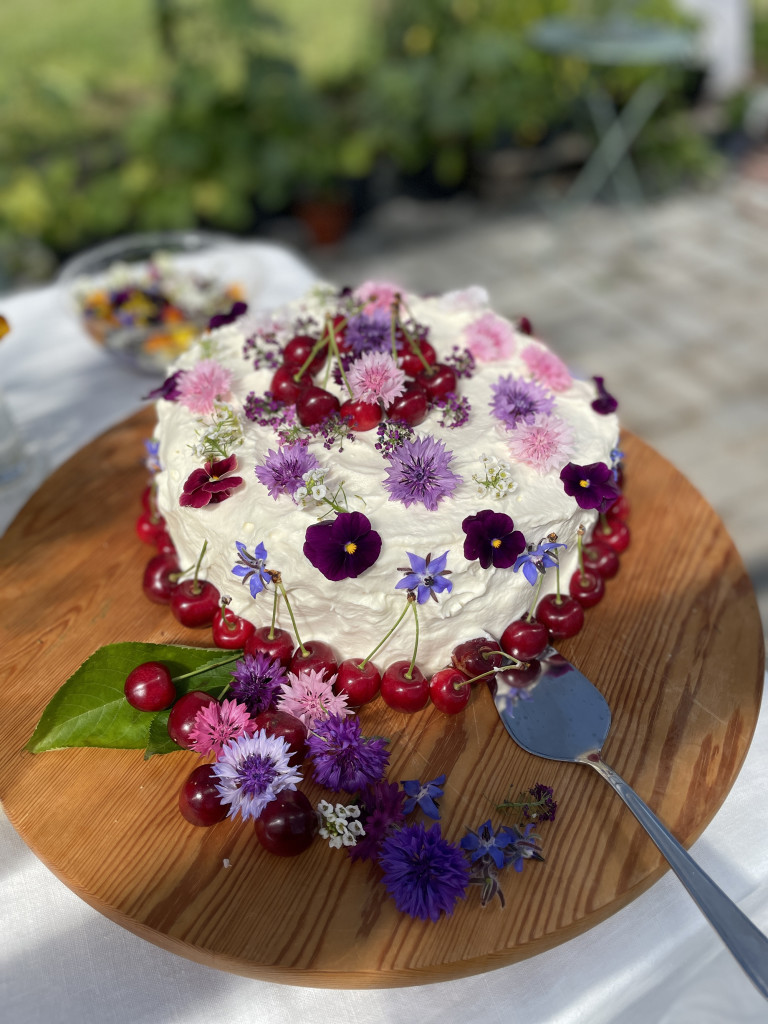 Hos oss får du de nydeligste spiselige blomster.
