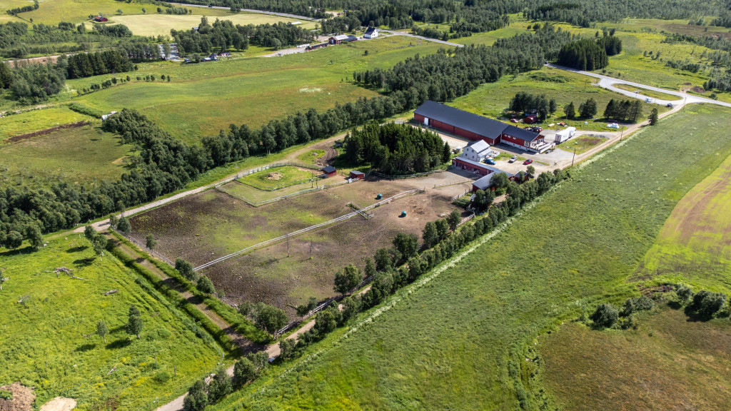 Oversiktsbilde gården