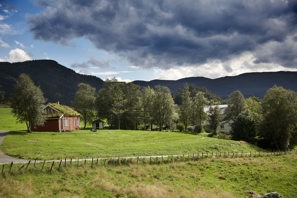Det røde huset Folgå er det eldste huset på garden.