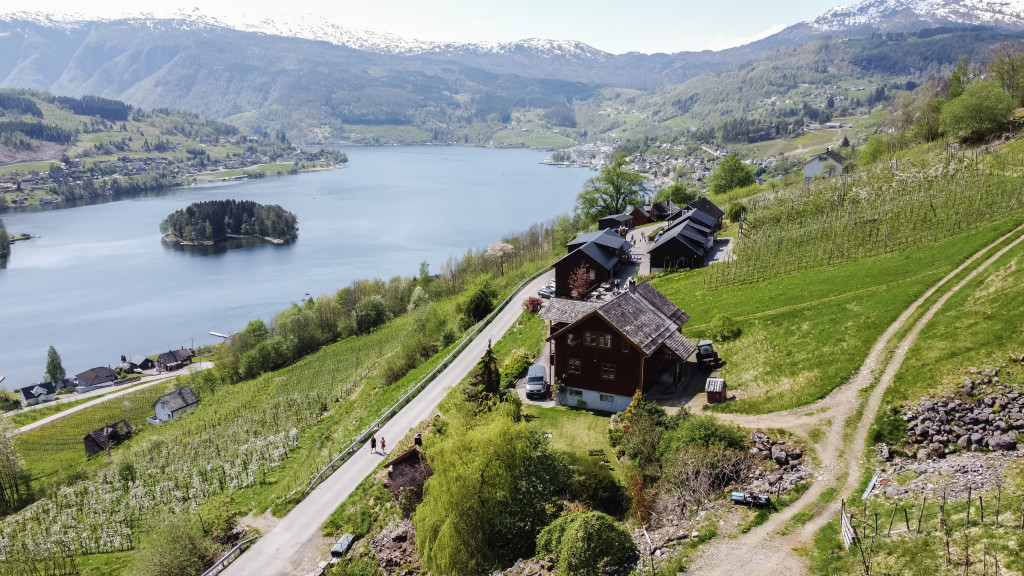 Flott plassert i vakre Ulvik i Hardanger
