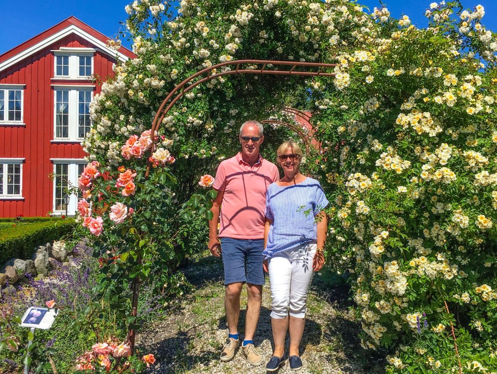 Vertskapet på Bjellandstrand gård, Unni og Jon Ramsvatn