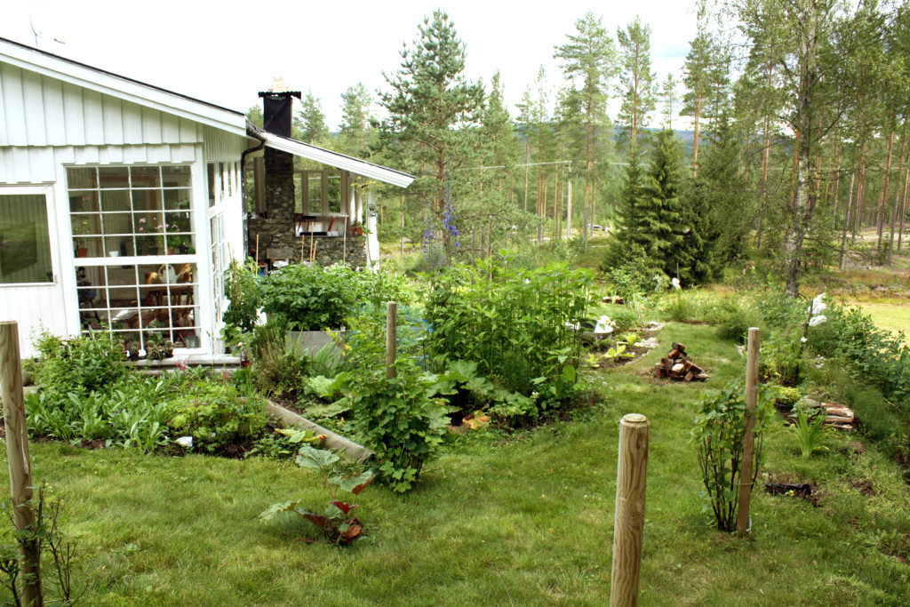 Huset med "vinterstuggu" og hagen