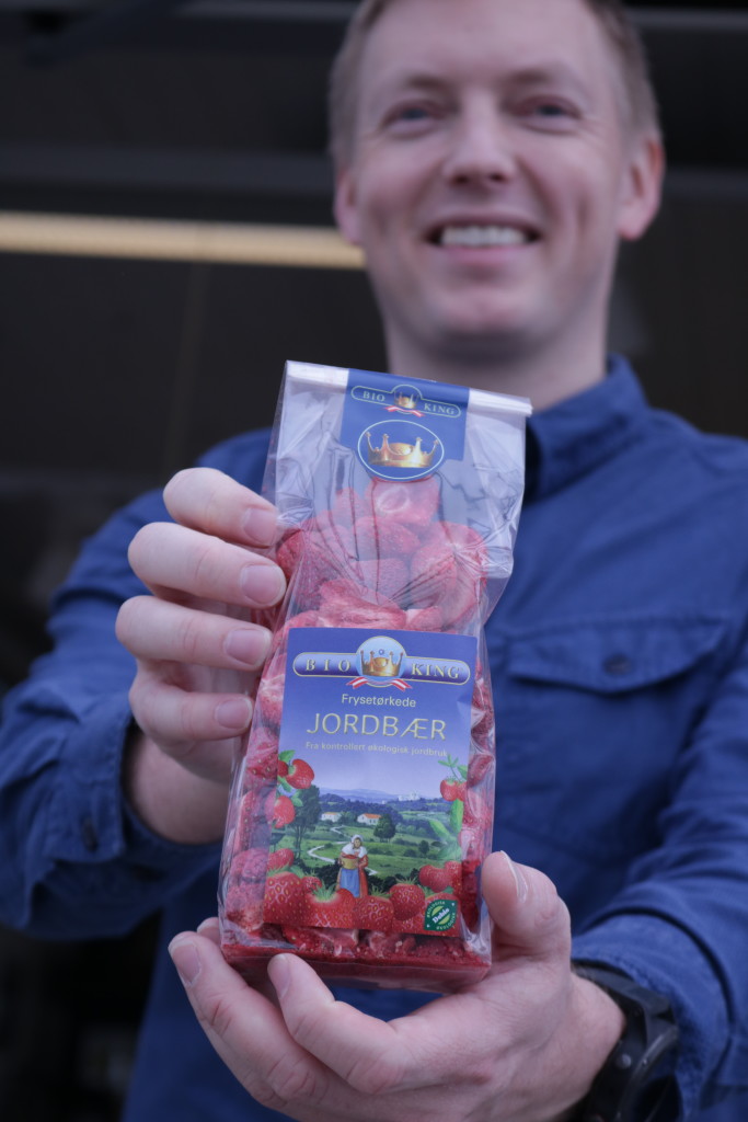 Vi tilbyr mange spesielle økologiske og kortreiste delikatesser.
Enjoy our organic and local delicacies.