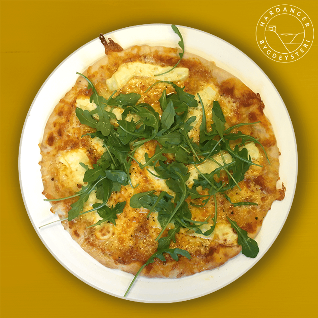 Supert å bruke steikeost på pizza. Sjå oppskrift på heimesida vår.