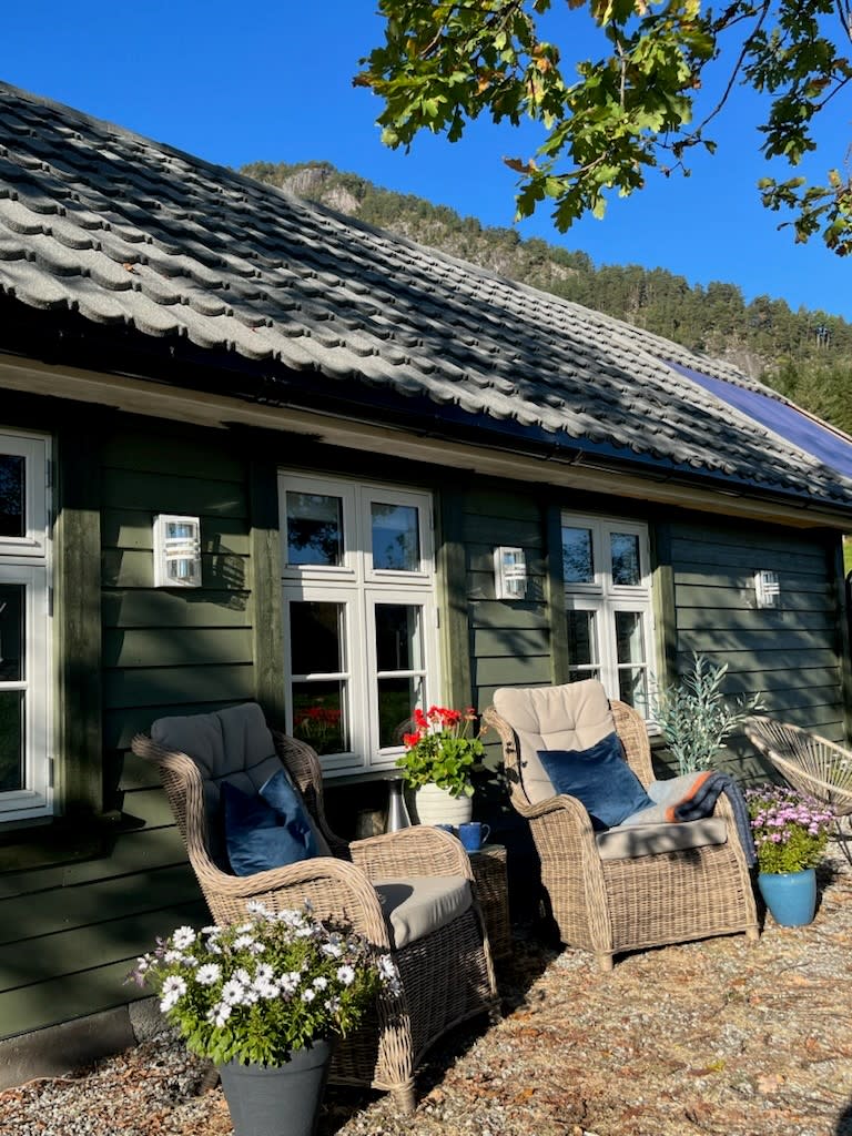 Eldhuset er ei hytte som ligger i gårdstunet. Har to soverom og er et fint utgangspunkt for turer i nærområdet.