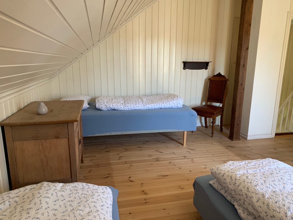 Lukket hems i Bryggerhuset med fire enkeltsenger
