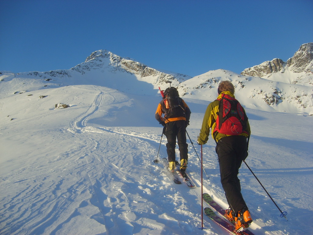Tromso Outdoor tilbyr guidede skiturer og har utleie av utstyr hvis du trenger det.