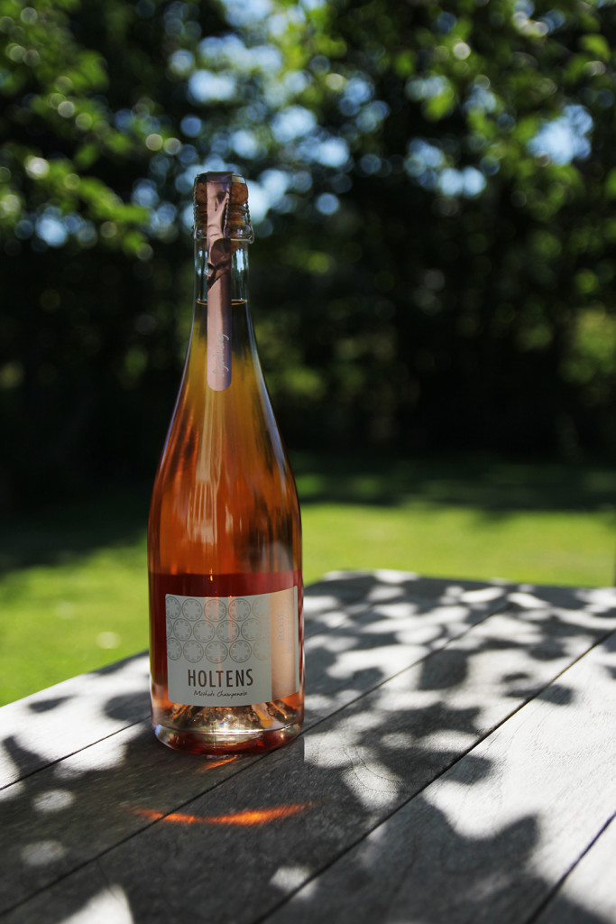 Holtens Rosé, Hylleblomst & Bringebær, méthode champenoise