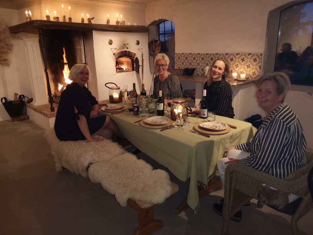 Kos ved grua hos Fru Østgaard