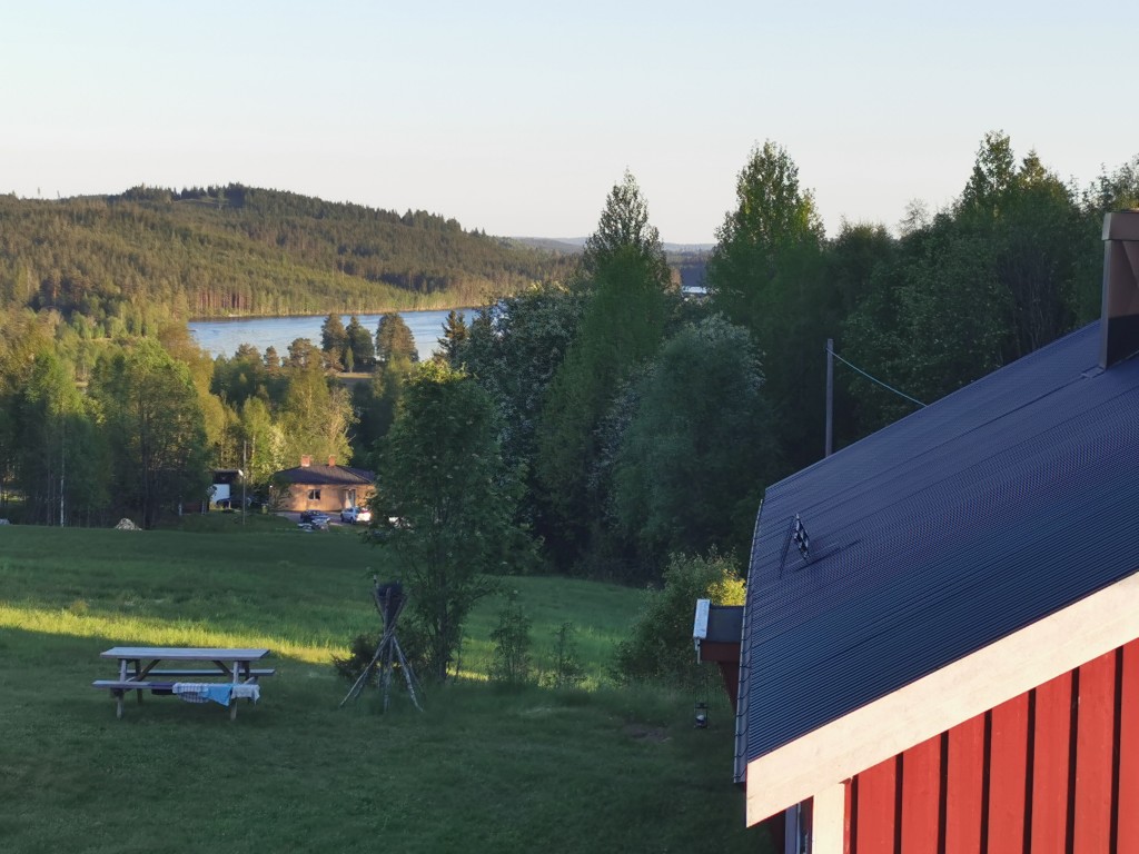 Utsikt over Nordre Øiersjøen fra hytta (Fjøset)