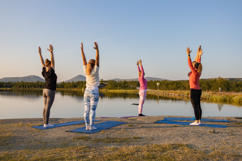 Yogaferier og mindfulness i naturen