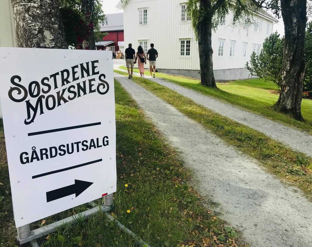Innkjørsel Søstrene Moksnes