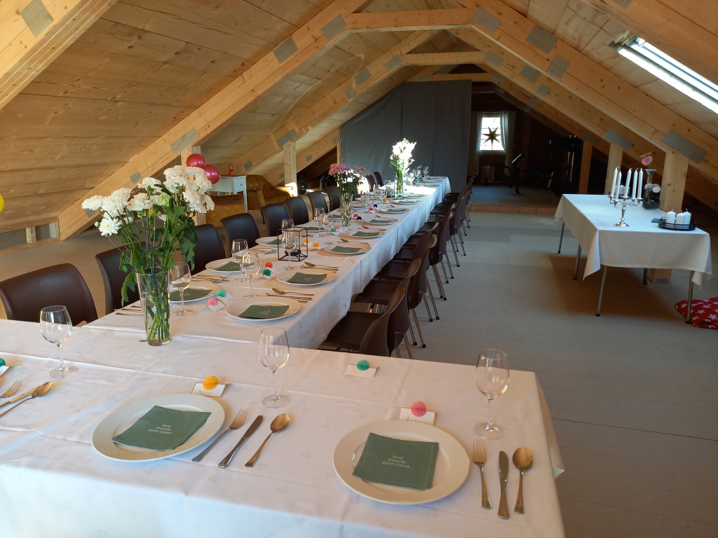 Vi har et selskapslokale som kan leies, ta kontakt for å avtale.