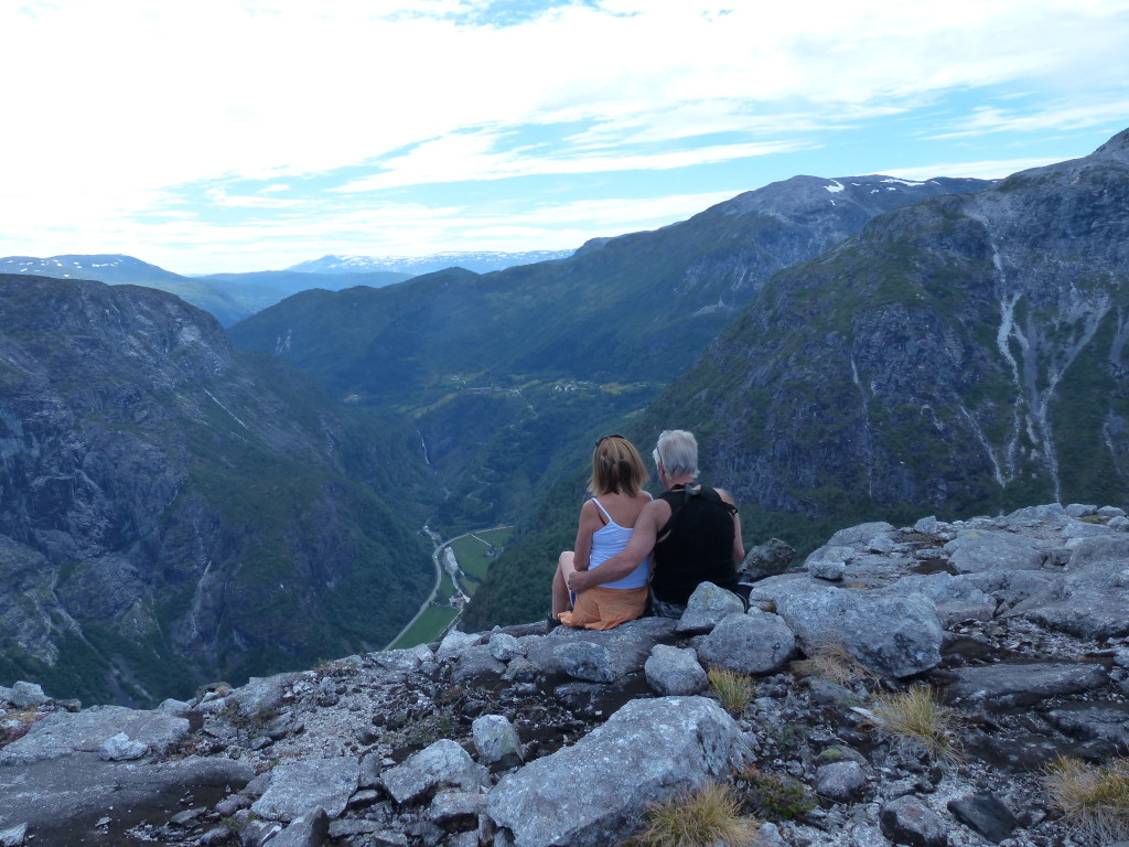 Utsikt frå Jordalsnuten mot Stalheimskleiva