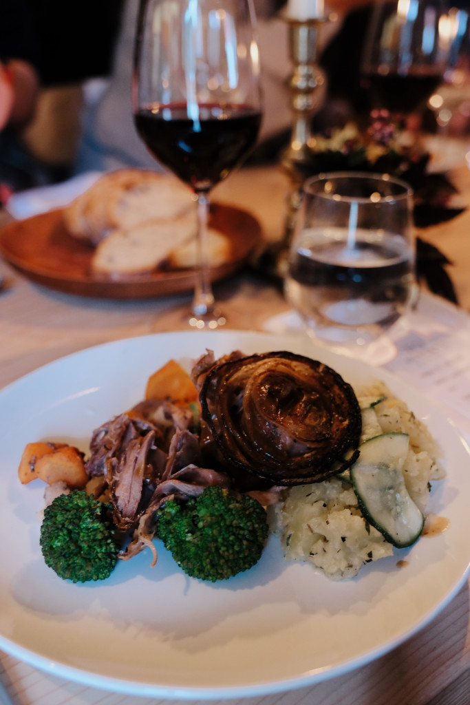 På gården tilbyr vi kortreist og økologisk mat til enhver tid, en smak av Aurland med andre ord.
Eng: At 29|2 we offer local and organic food, in other words a taste of Aurland.
