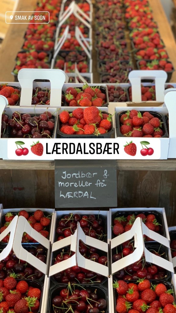 Visste du at Sogn og Fjordane er det fylke som produserer mest bringebær i Norge. 
Visste du at berre i vetle Lærdal som er ei bygd med 2200 innbyggarar så produserer ein femti prosent av alle moreller i heile Norge.