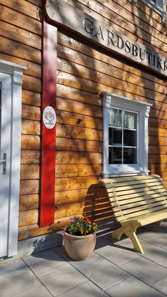 Gårdsbutikken er selvbetjent og åpen hver dag