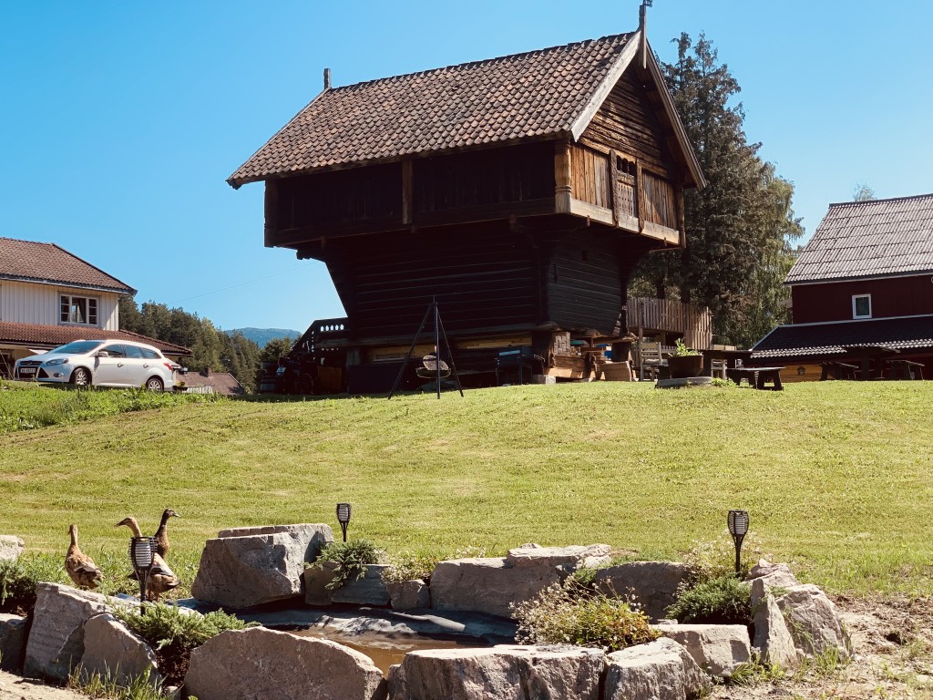 Andedam - Akerhaugen Gård <3