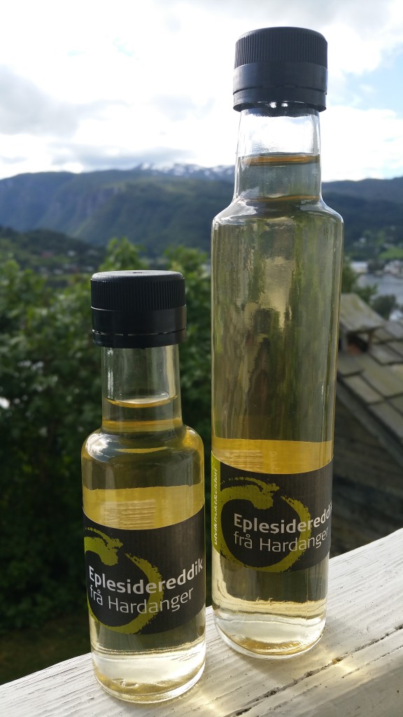 Eplesidereddik  laga av "Sider frå Hardanger" - nytt produkt 2016