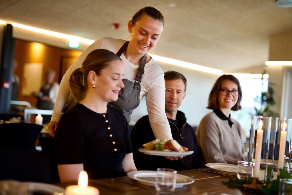 Servering på Hebnes vingard