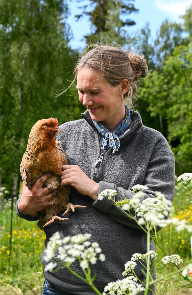 Victoria med Bielefelder høne
