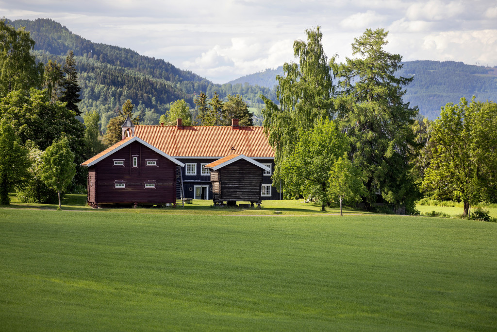 Stokke Nedre tunet sett fra Rv4