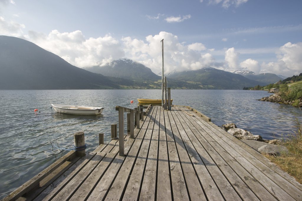 Brygga ved Jølstravatnet