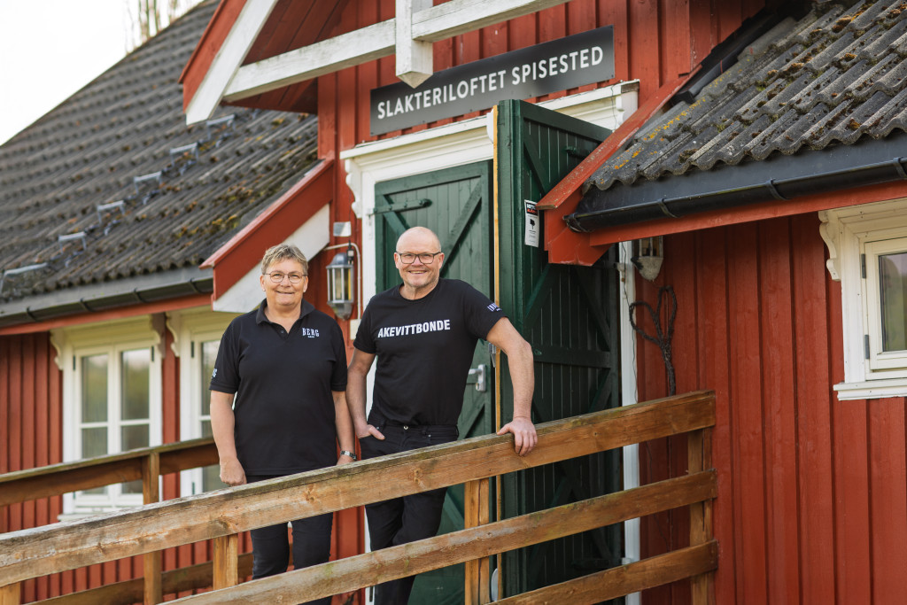 Kirsti og Svein foran Slakteriloftet