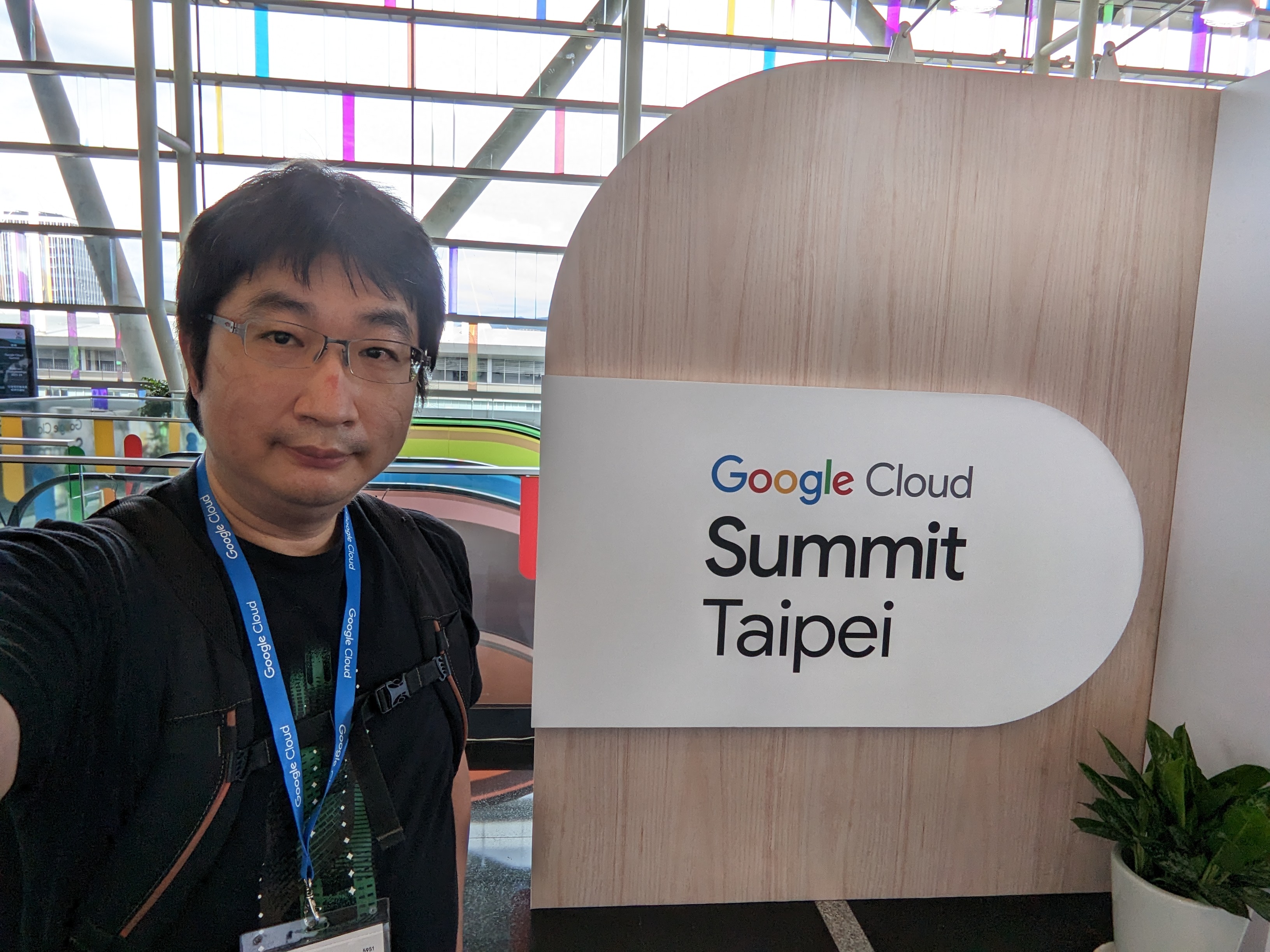 Kicking off an exciting day at the Google Cloud Summit Taipei 2024!