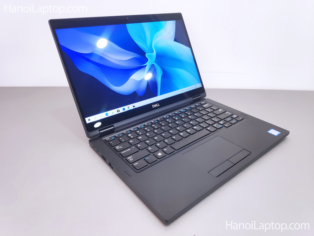 Dell Latitude 7390 2in1 like new (7) Dell Latitude 7390 2in1 like new (7)