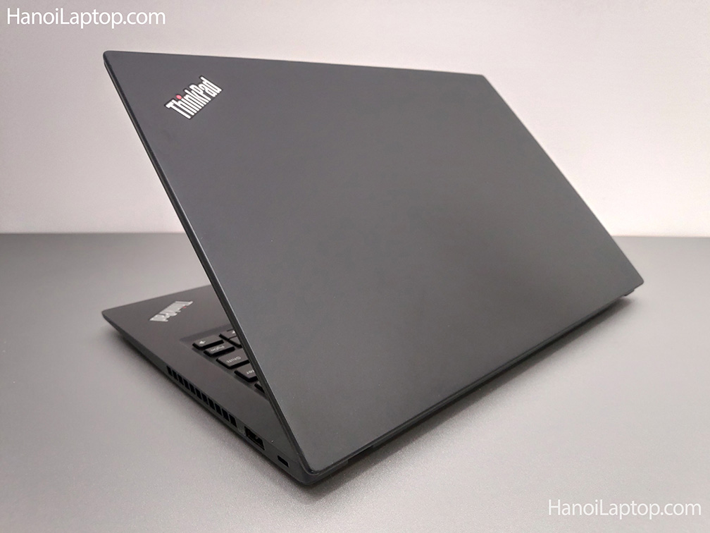 Thinkpad T490s (7) Thinkpad T490s (7)