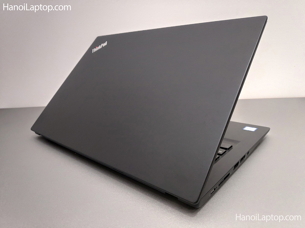 Thinkpad T490s (8) Thinkpad T490s (8)