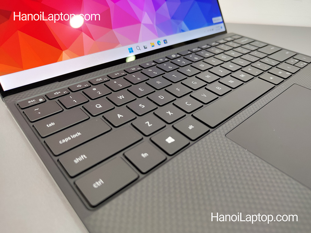 Dell XPS 9300 (9) Dell XPS 9300 (9)