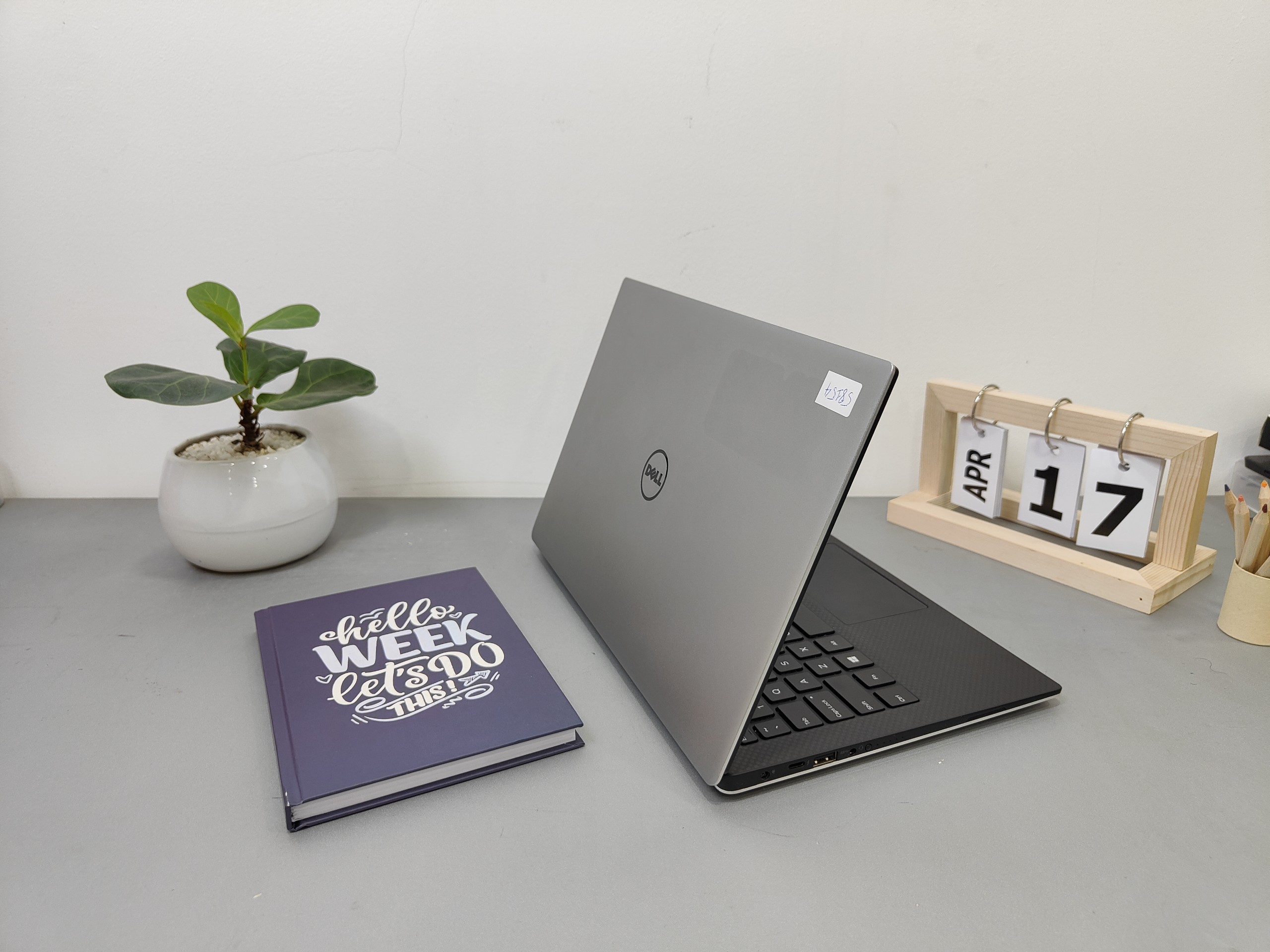 215f06a0c6a368fd31b221